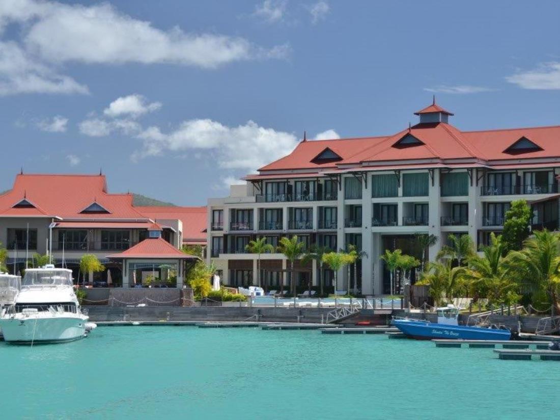 Eden Bleu Hotel Exterior photo